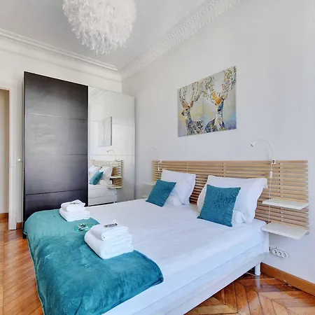 Apartment Magnificent Flat - Le Marais 2br 6p - Mobility Lease *